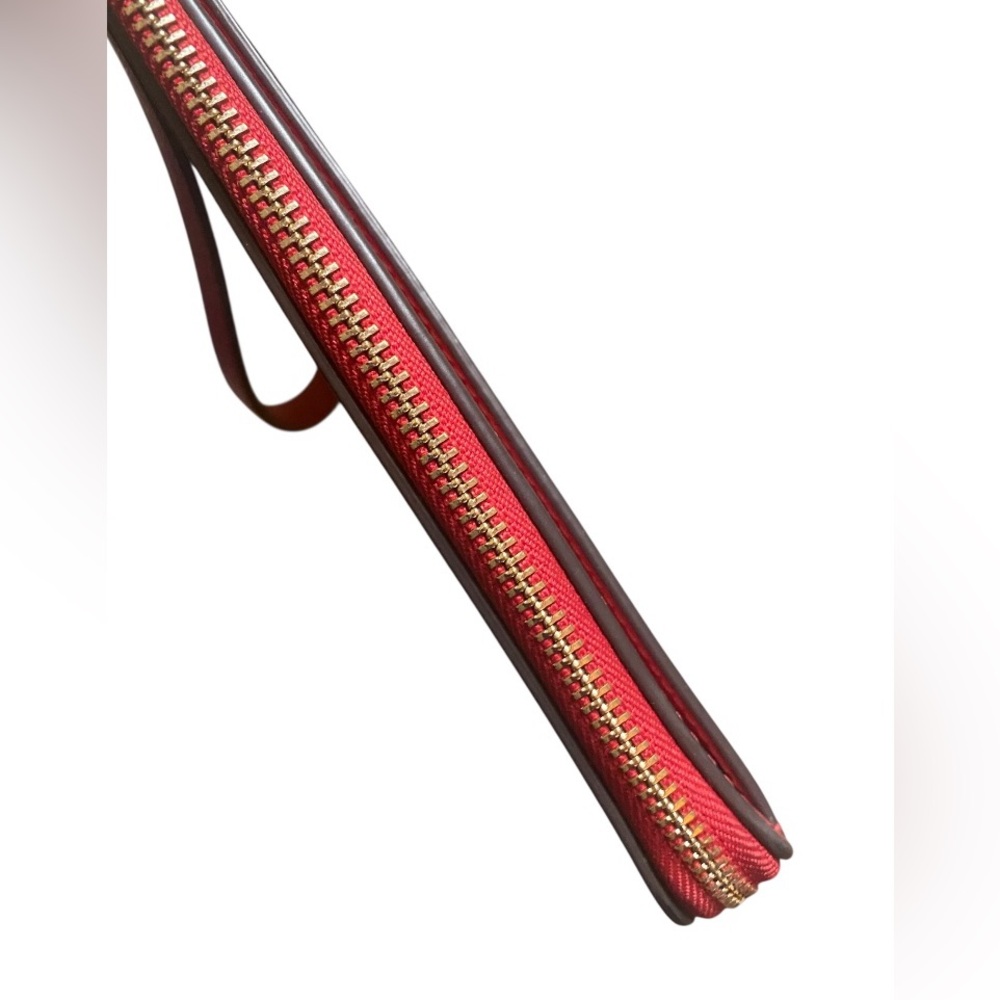 KATE SPADE Wristlet - Picture 6 of 13